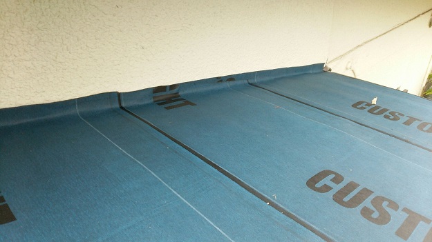 加古川市　カバー工法　粘着ルーフィング敷設